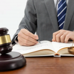 Ориентируясь в сложностях юридической практики: взгляд изнутри на жизнь юриста