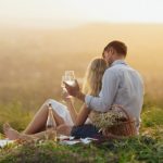 Как сделать летнее свидание незабываемым: секреты создания особенных моментов на природе